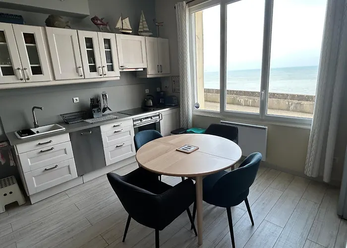 Villa Bagatelle Vue Mer, A 2Mn A Pied De La Plage Et Du Centre Ville